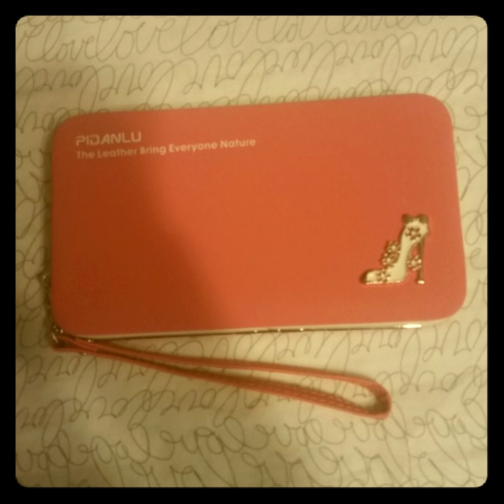 PIDANLU Leather Wristlet/Wallet for Phone